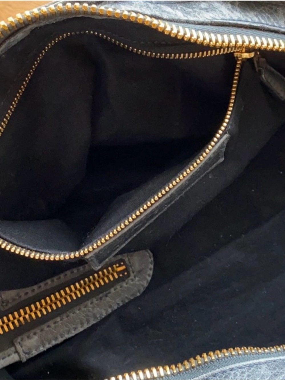 Balenciaga Leather Shoulder Bag with Gold-Tone Studs - Picture 7 of 15